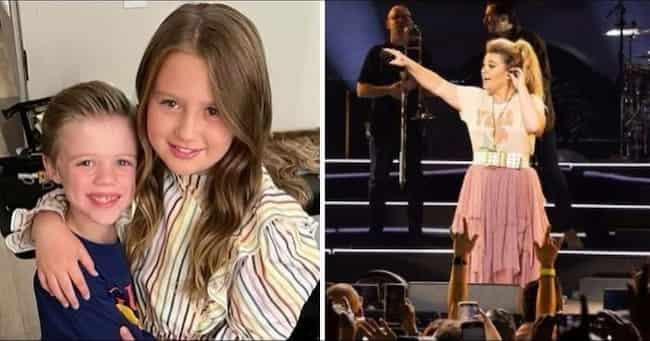 Kelly Clarkson Shares An Unique Photo Of Kids Who Look Like Her Before They Joined Her Onstage Within Las Vegas