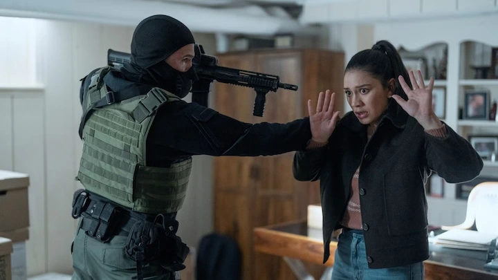The Night Agent Season 3 Release Date: Explosive Chases, Killer Secrets & Global Mayhem Await! 5 The Night Agent Season 3 Release Date 4
