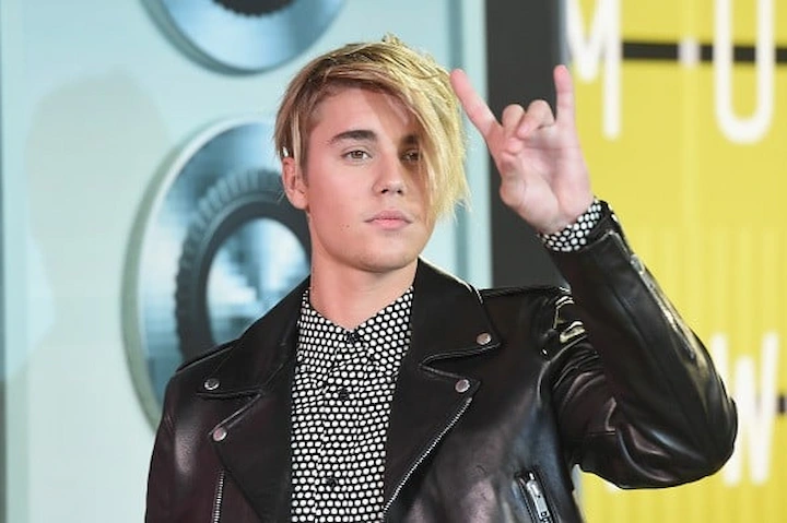 Justin Bieber Net Worth: Career & Success 3 Justin Bieber Net Worth 3