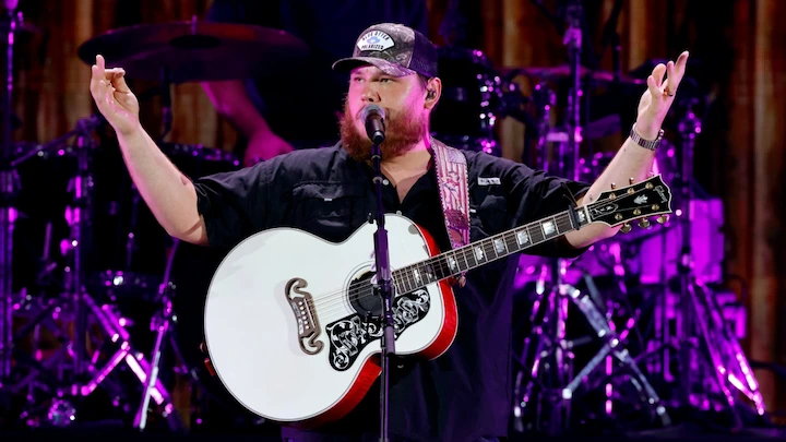 Luke Combs Net Worth: From Small Town to Stardom 4 Luke Combs Net Worth 2