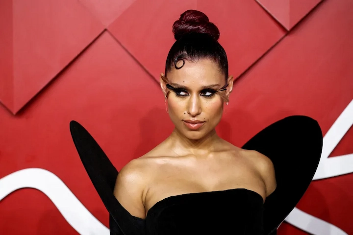 Raye Net Worth: Age & Career Breakdown 2 Raye Net Worth 1